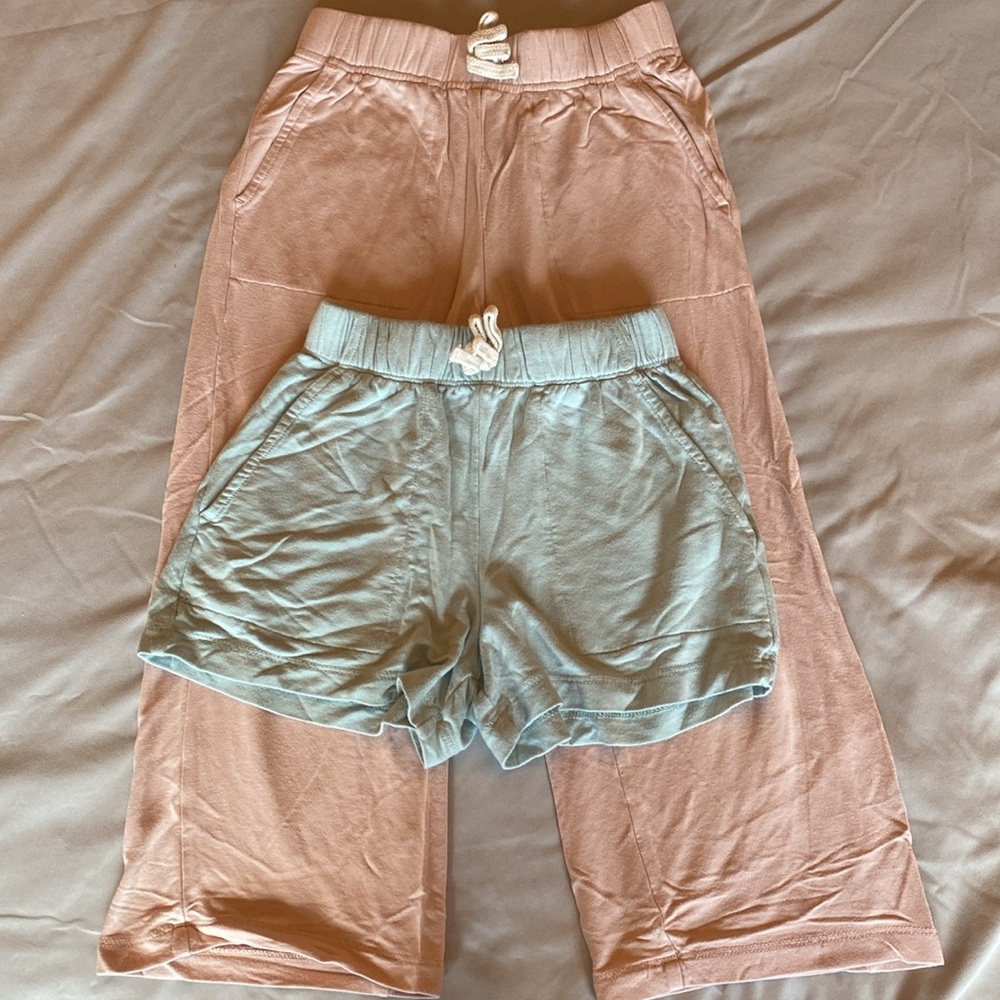 Copper Key size small bundle. Soft pants and soft shorts pink and blue.